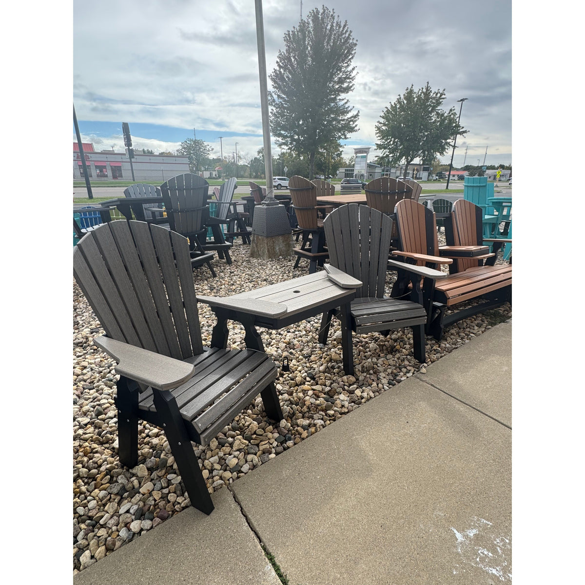 Creekside Classic Tete-A-Tete in Black and Coastal Gray