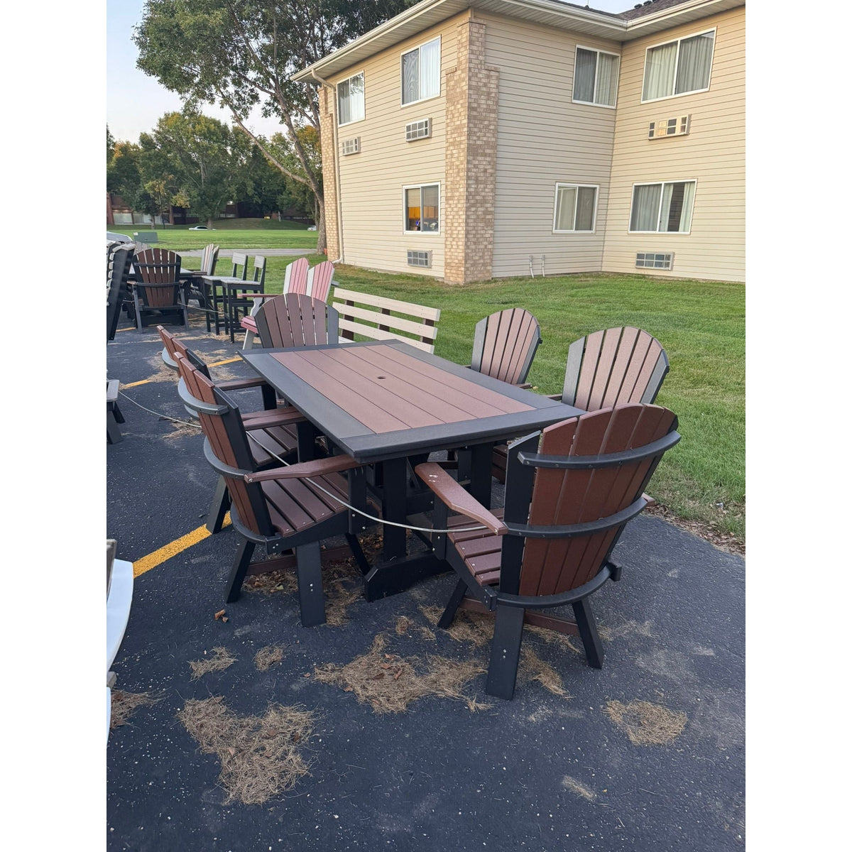 6' Dining Table with 6 Classic Swivel Dining Chairs in Black and Brown