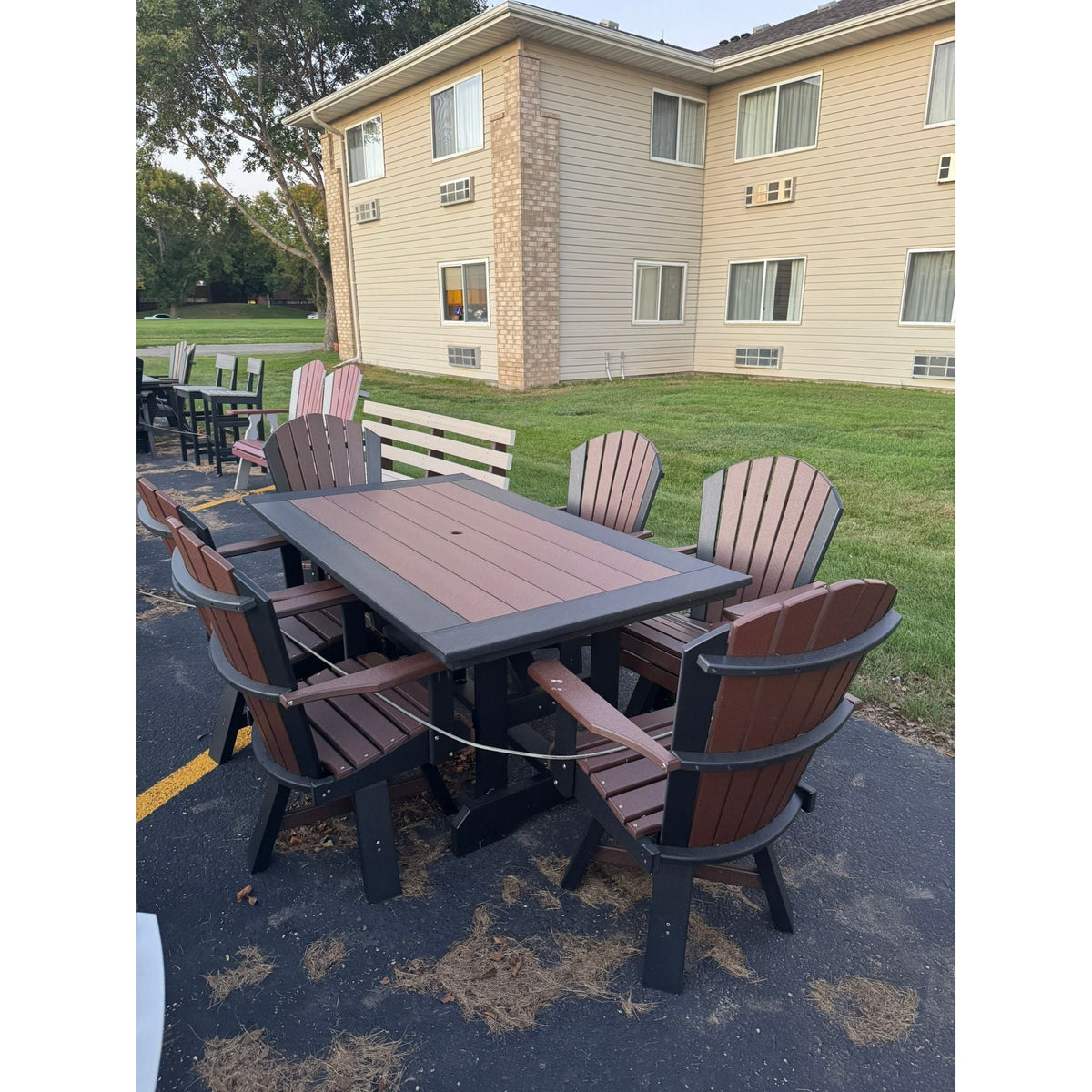 6' Dining Table with 6 Classic Swivel Dining Chairs in Black and Brown