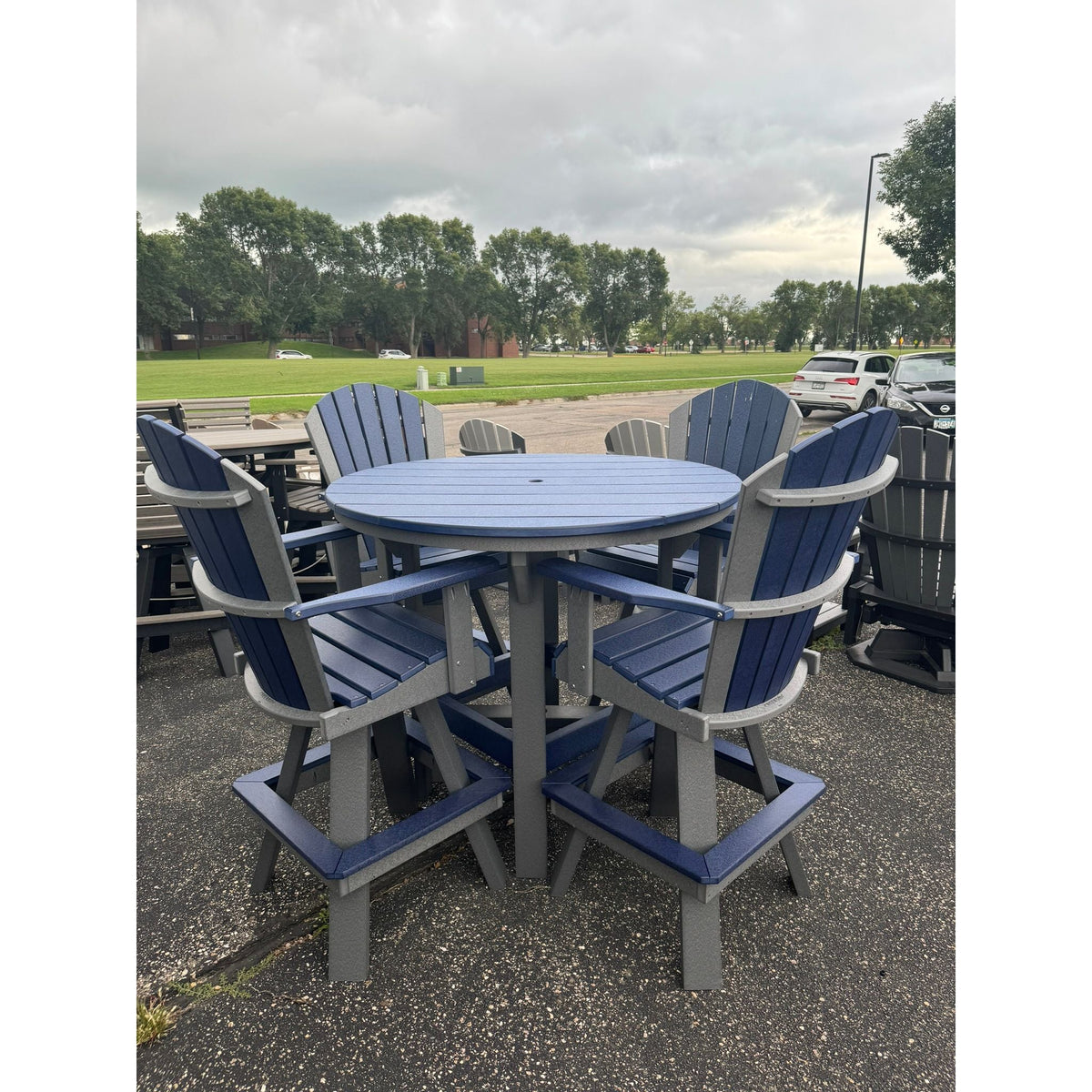 48" Round Counter Table with 4 Classic Swivel Chairs in Dark Gray and Patriot
