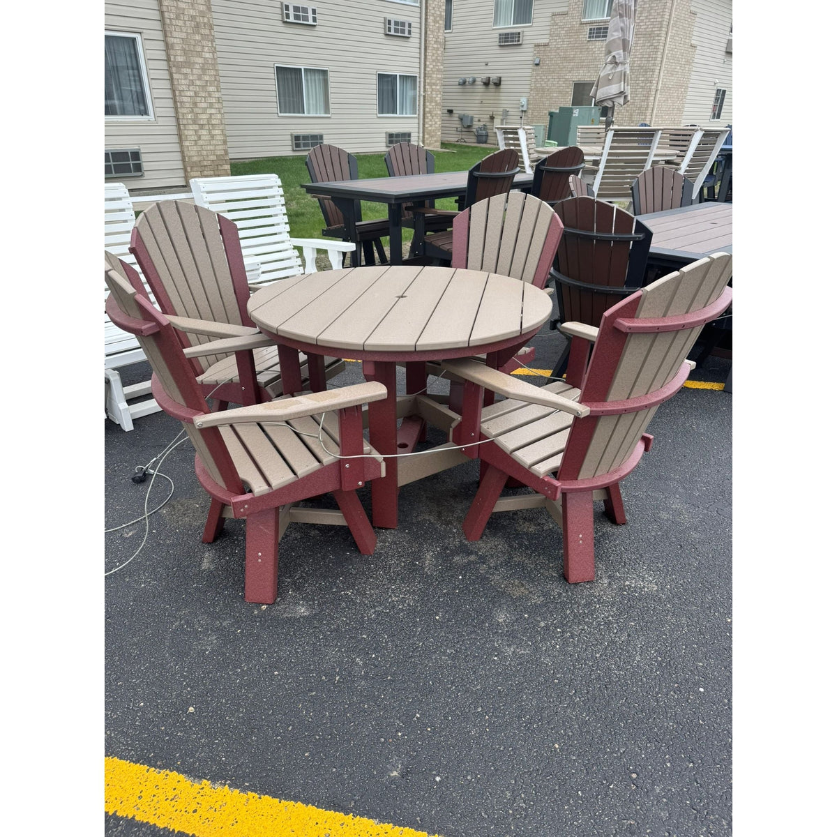 42" Round Dining Table with 4 Swivel Dining Chairs